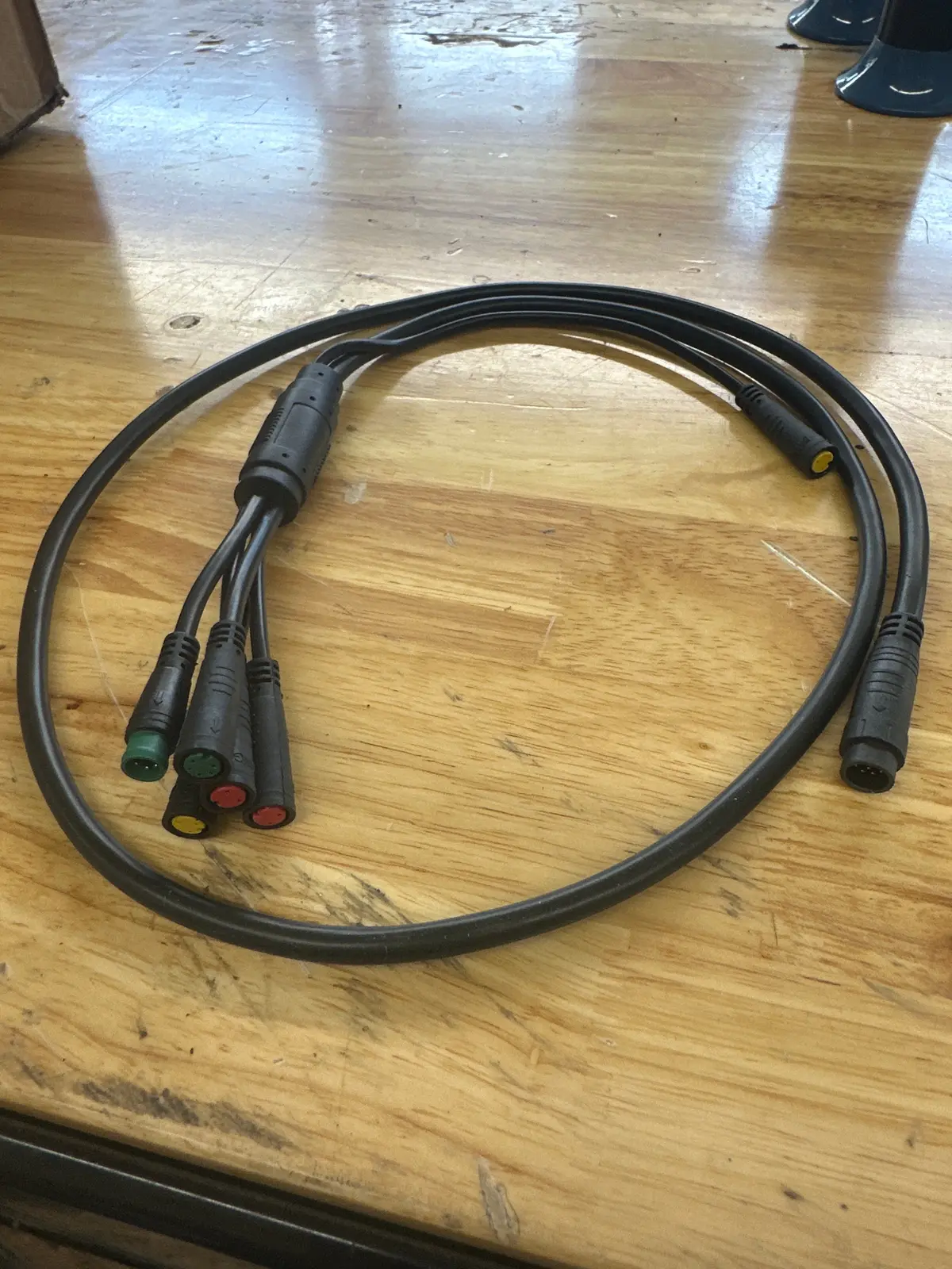 Atom Communications Cable 1
