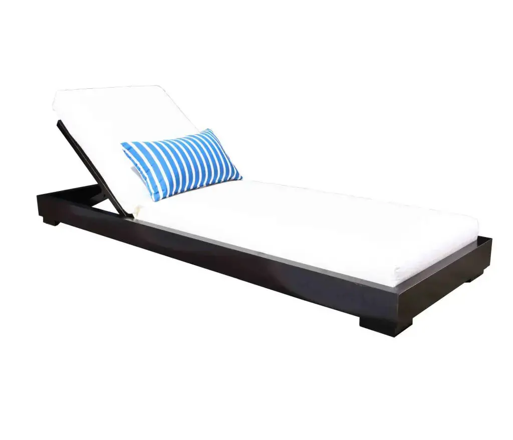 Lakeview Chaise Lounge 1