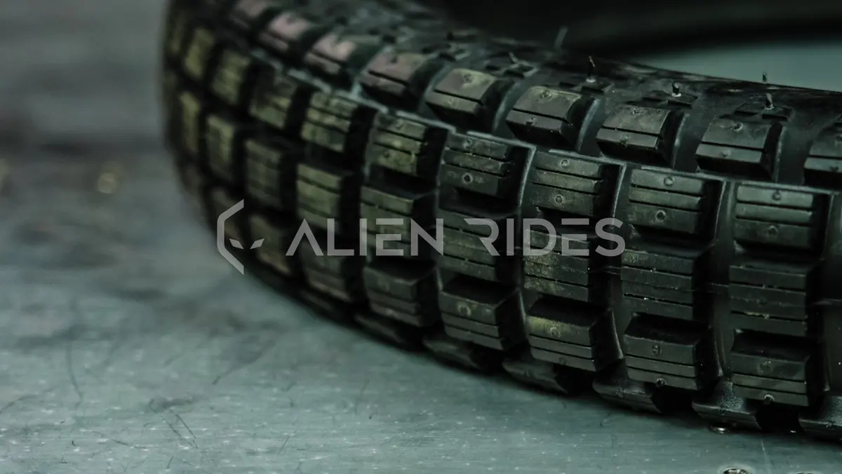 Cst 186 Knobby Tire 1