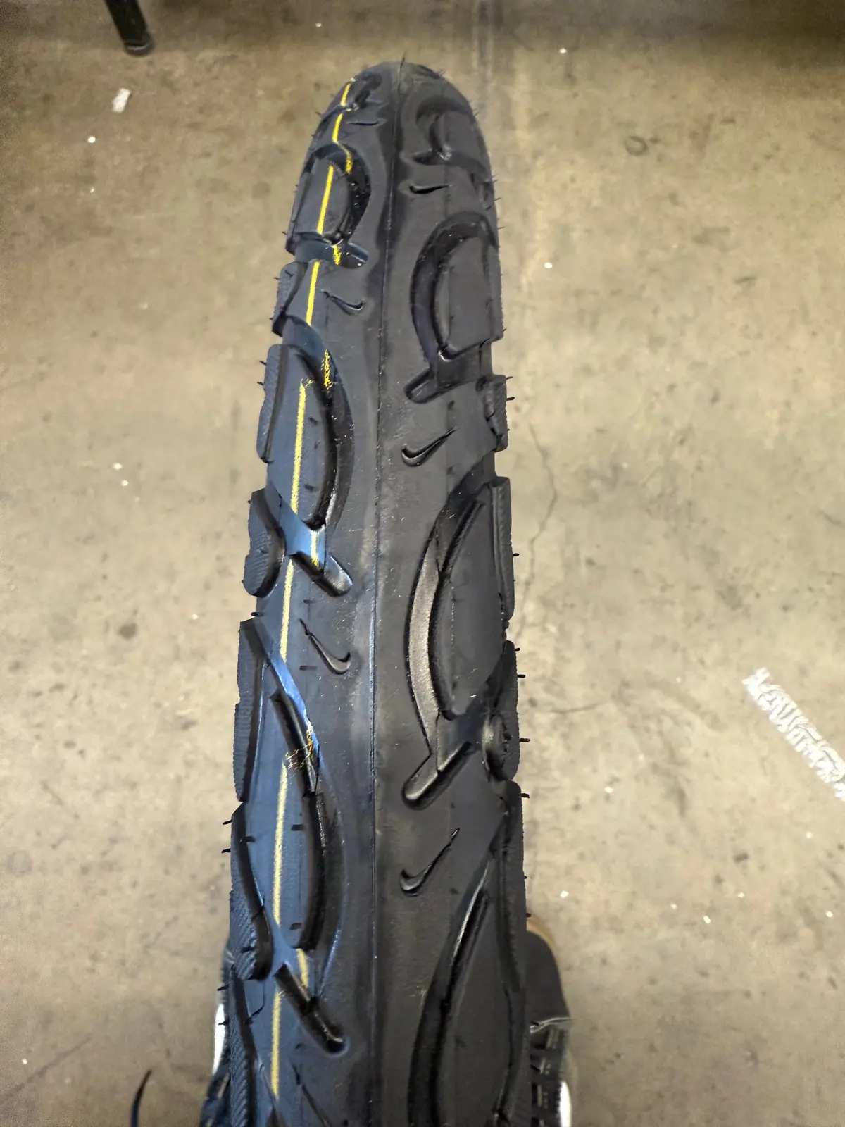 18X2.50 Chao Yang Tire 1