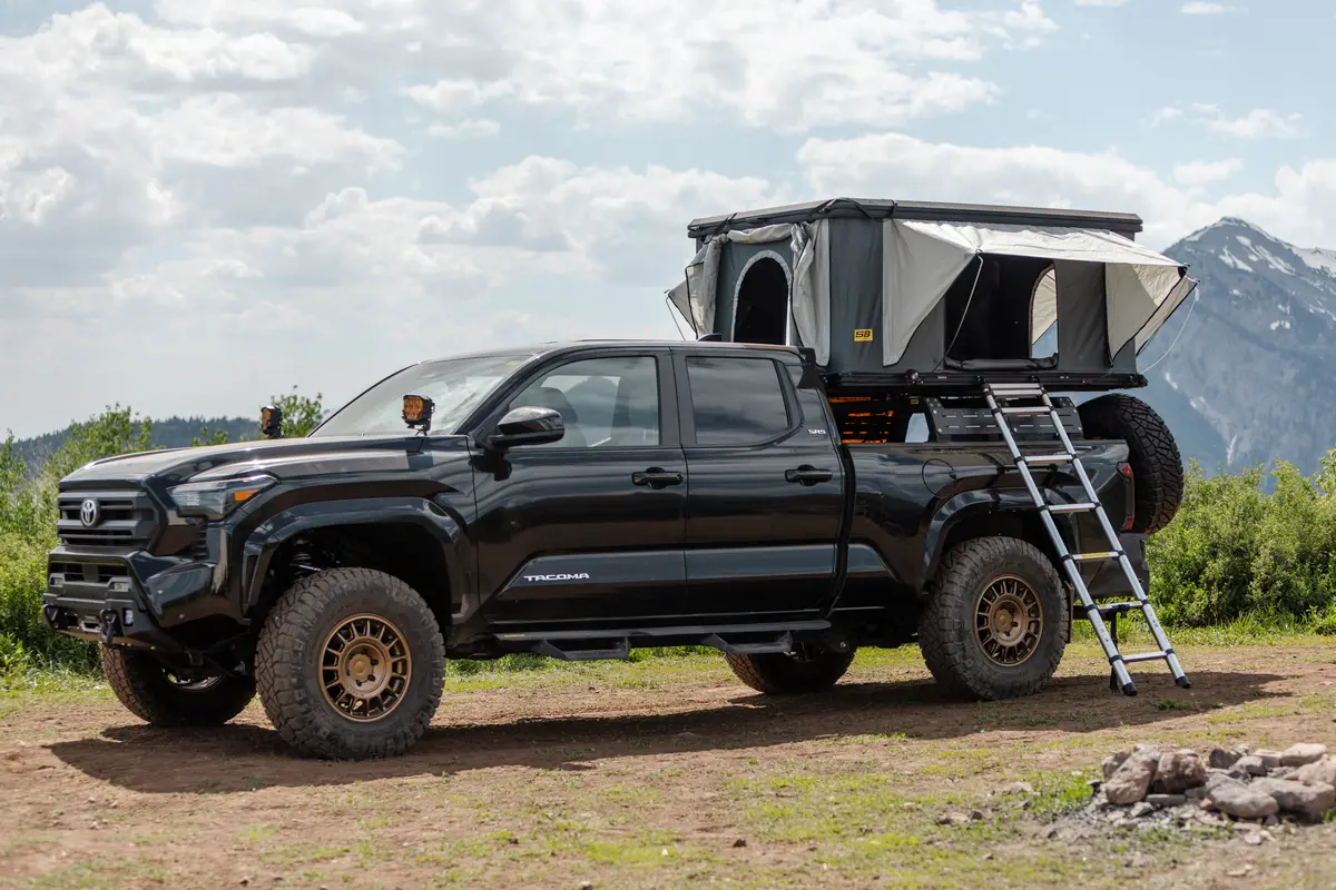 Angular Drop Steps - Textured Black (24+ Toyota Tacoma) 1