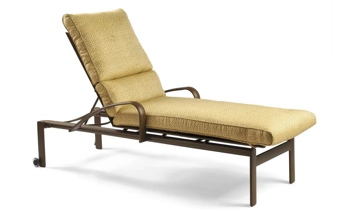 Chaise Lounge With Skate Wheels 1