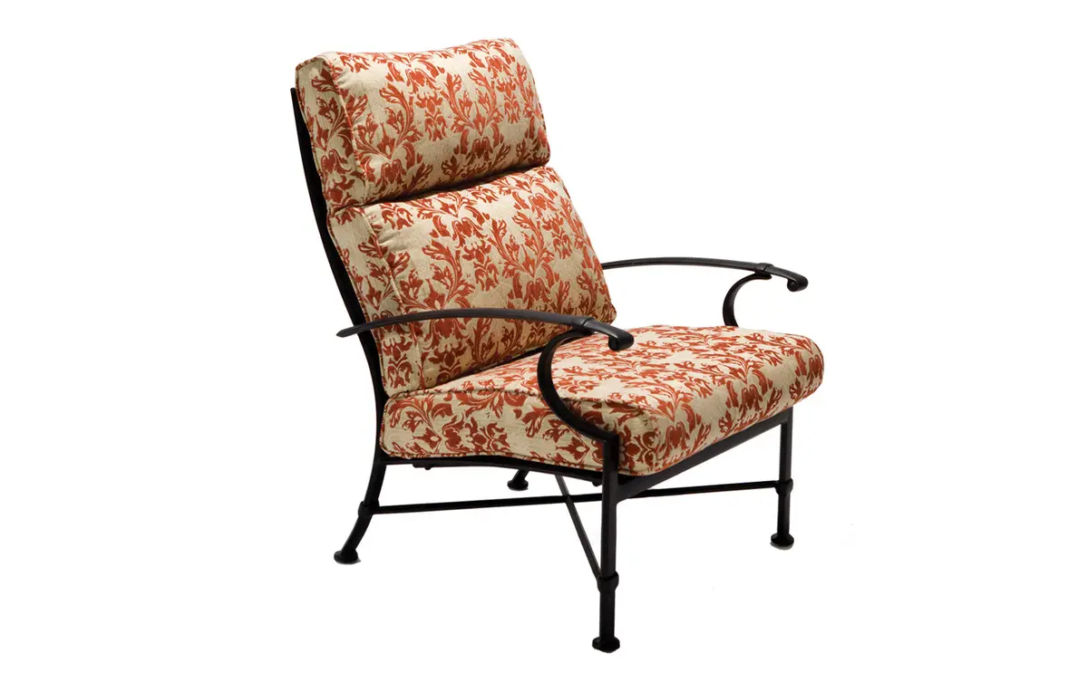 Ultra Lounge Chair 1