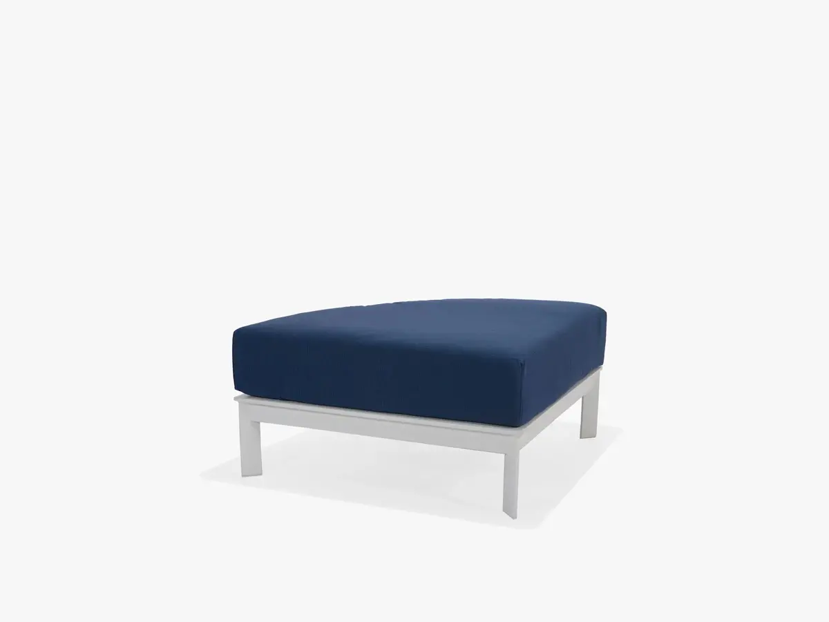Edge Modular Cushion Circular Ottoman 1