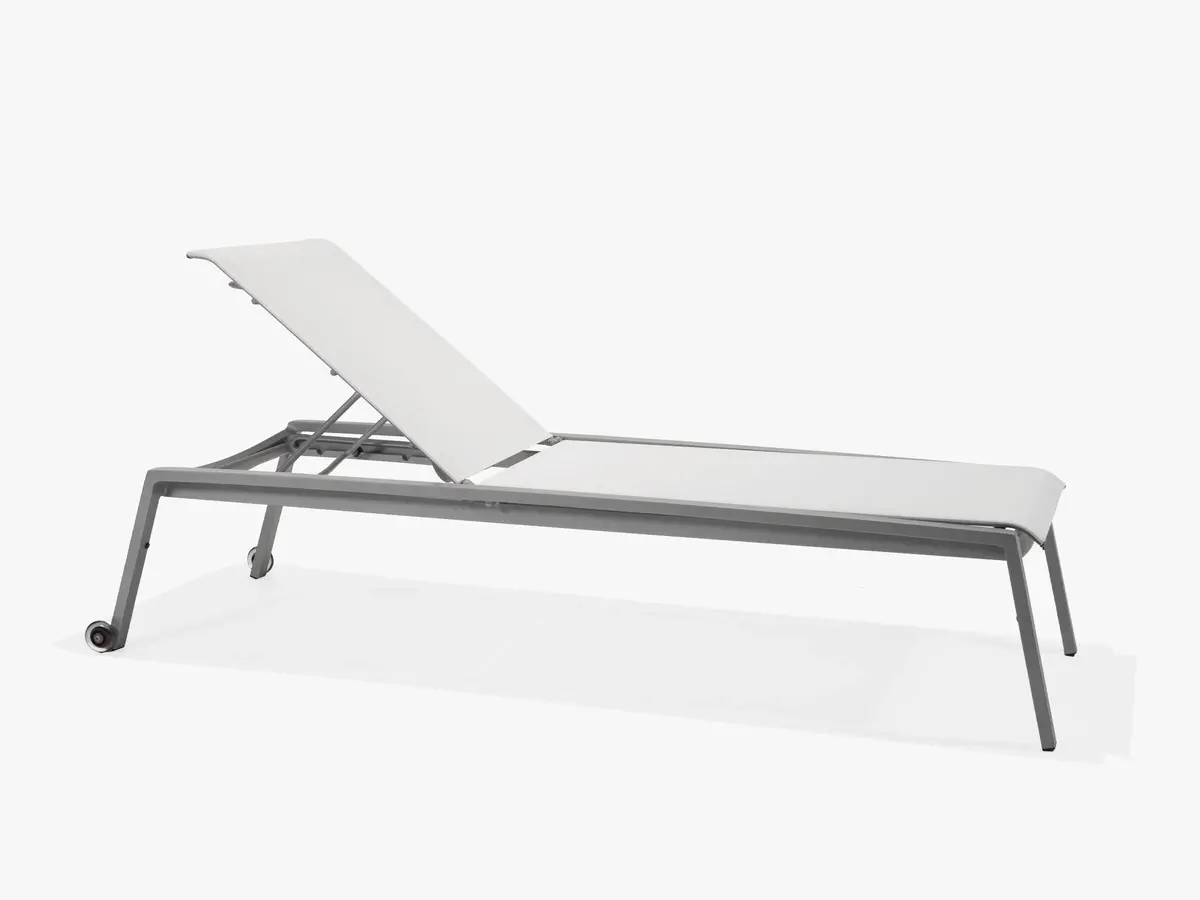 Array Sling Chaise Lounge 1