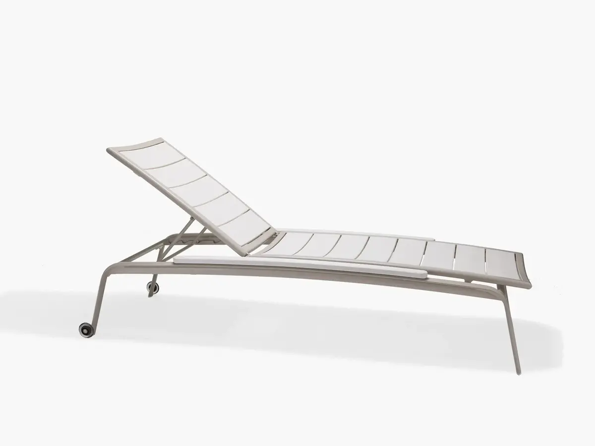 Seascape Chaise Lounge Without Arms 1