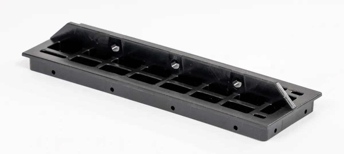 Master Pro Battery Box Lower Bracket (Plastic) 1